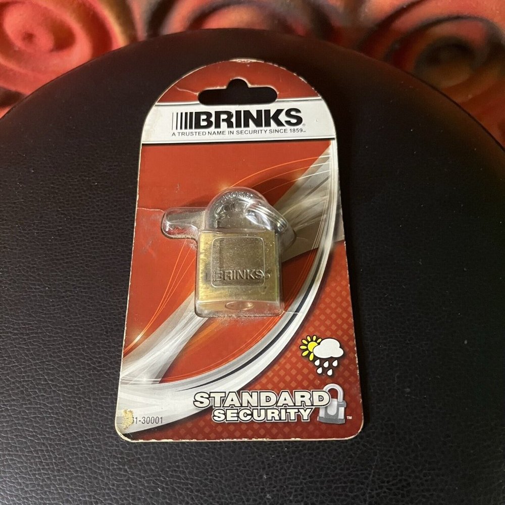 Brinks Padlock Solid Brass Body 30mm with 5/8" Shackle 161-30001 Lock With Key
